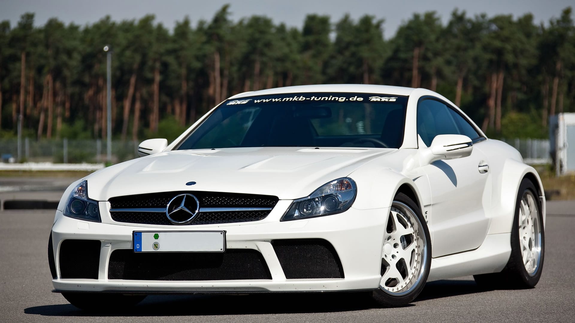 MKB_Mercedes-Benz_SL_65_AMG_Black_Series_P1000