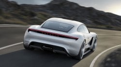 Porsche Mission E - viersitziger Sportwagen mit Elektroantrieb